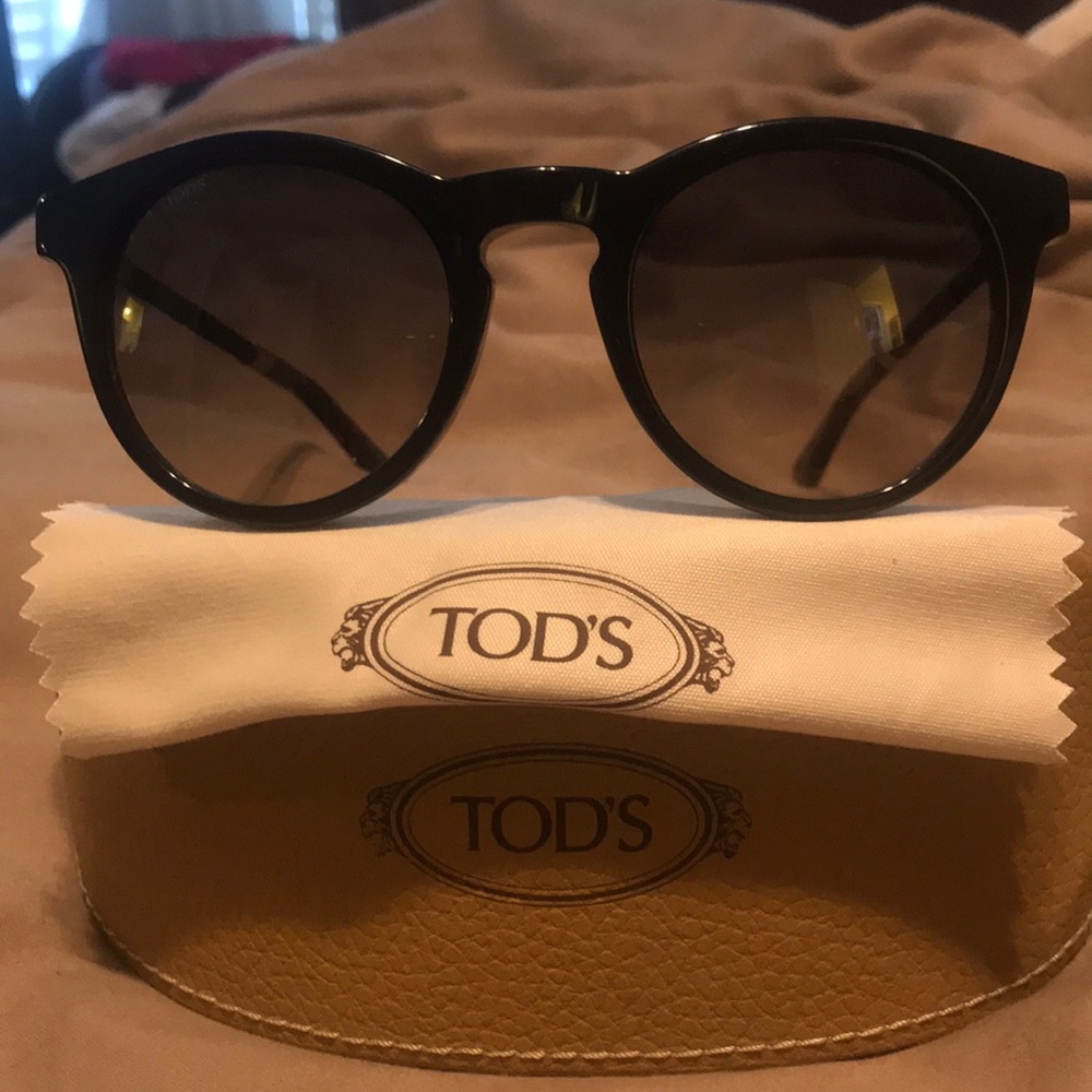 Tod’s sunglasses